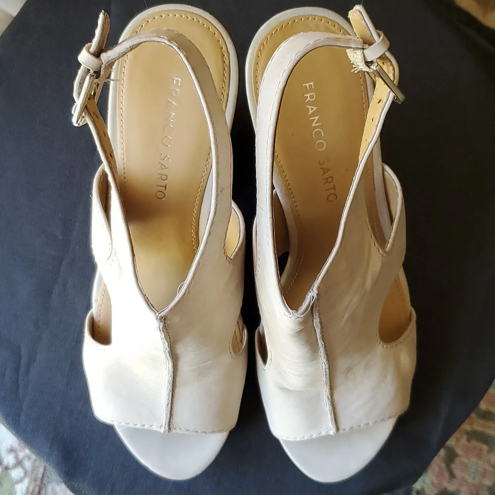Sandals - Picture 3 of 4